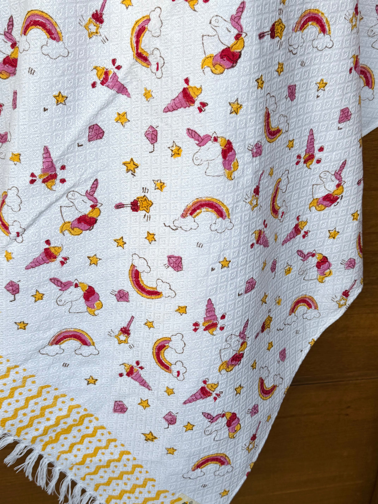 cotton-jacquard-kids-towel-with-fantasy-motifs