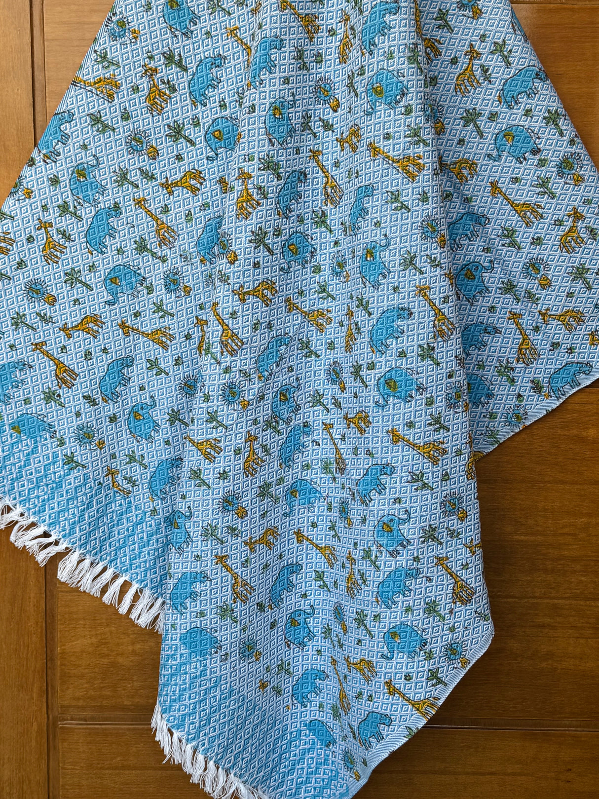 cotton-kids-towel-with-animal-theme