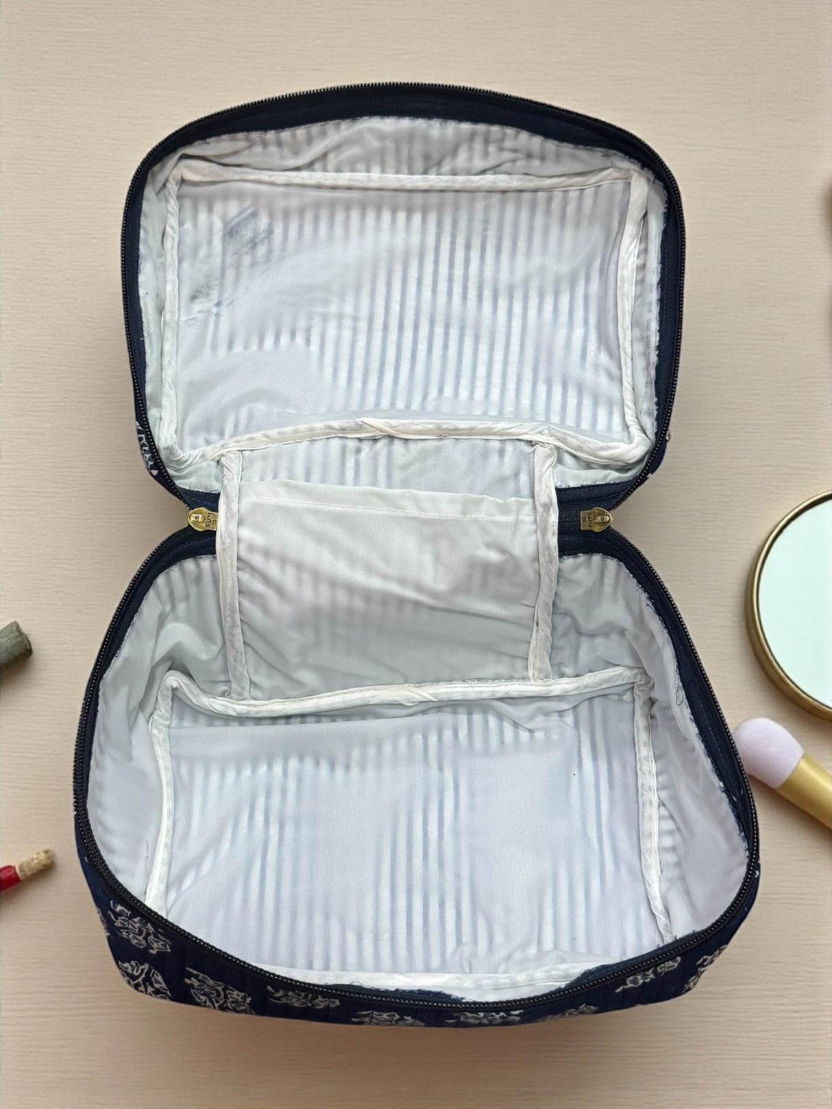 quilted-makeup-pouch-for-gifting