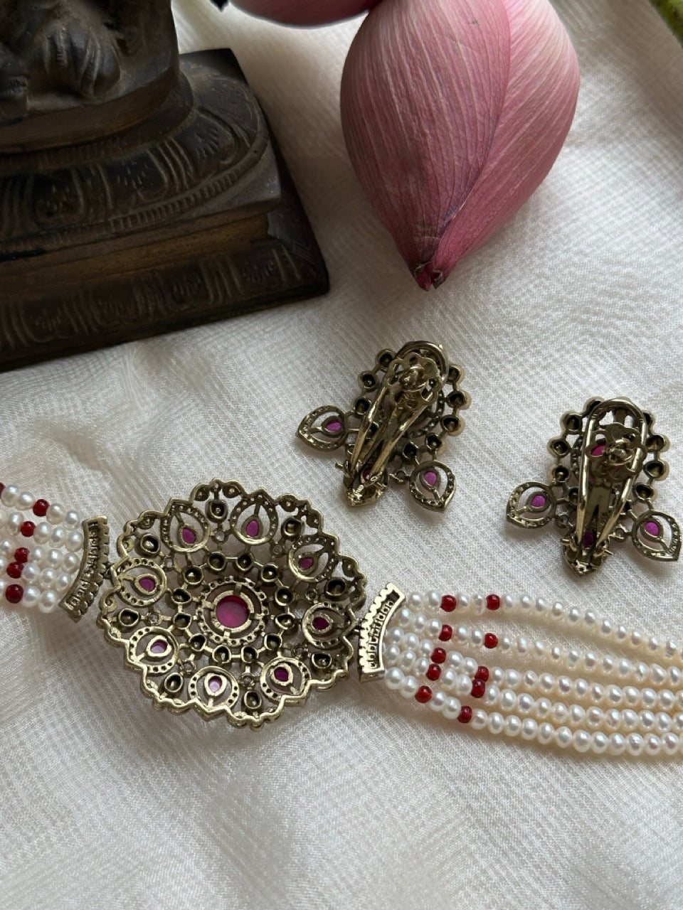 crimson-majesty-92-5-silver-victorian-finish-choker-set