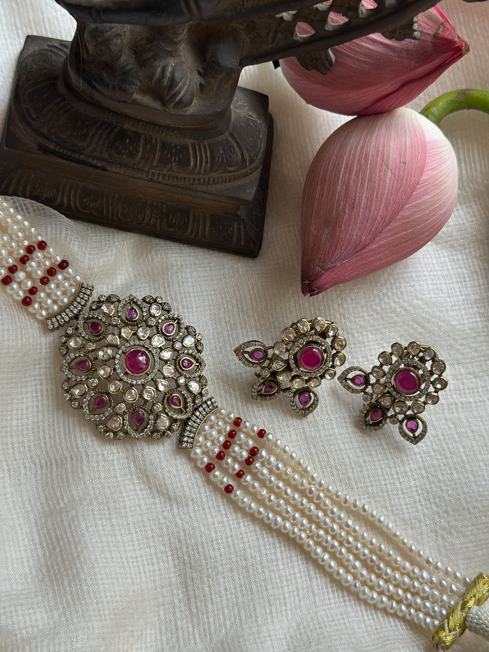 crimson-majesty-92-5-silver-victorian-finish-choker-set