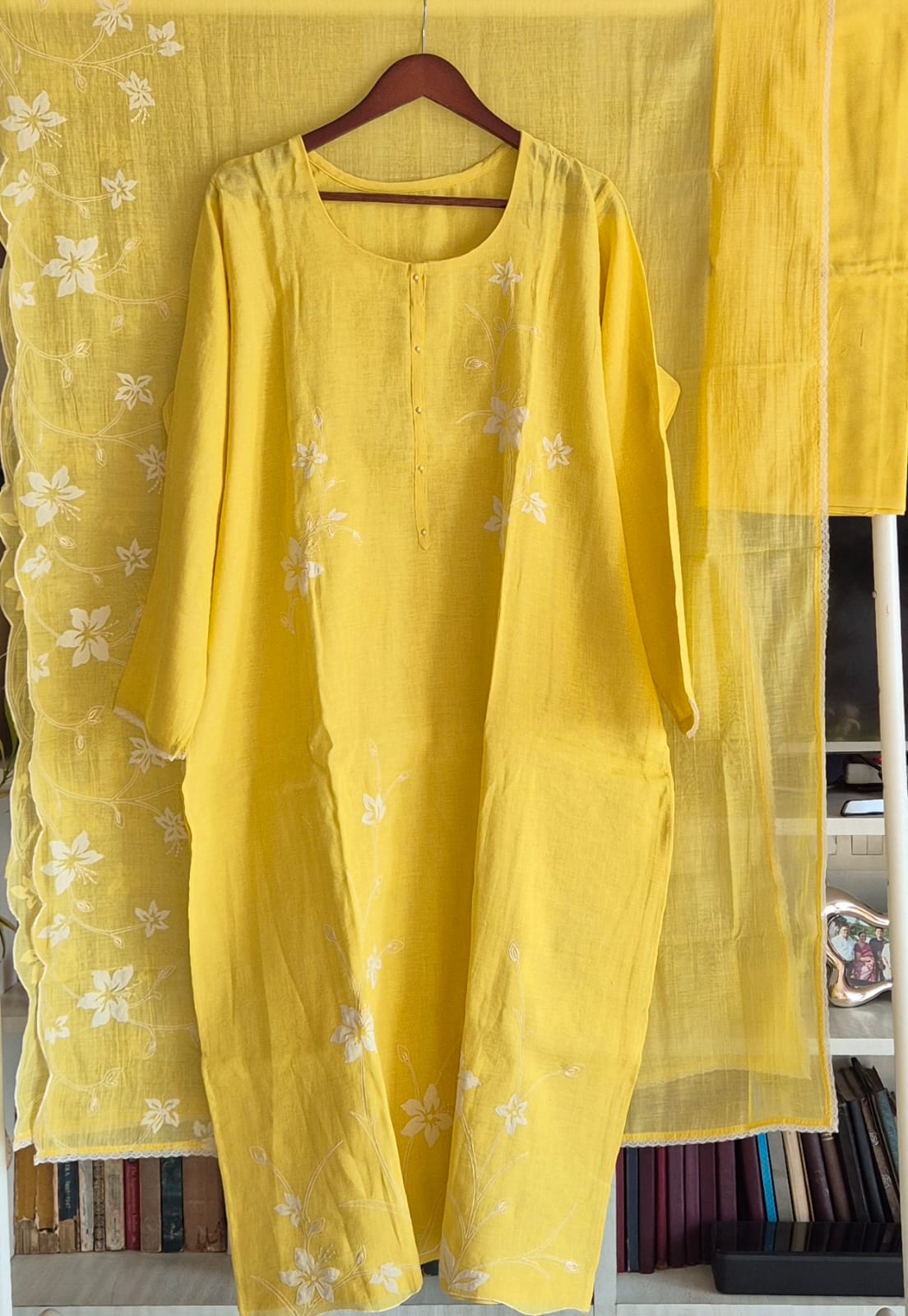 cutwork-embroidered-mulchanderi-semi-stitched-suits-set