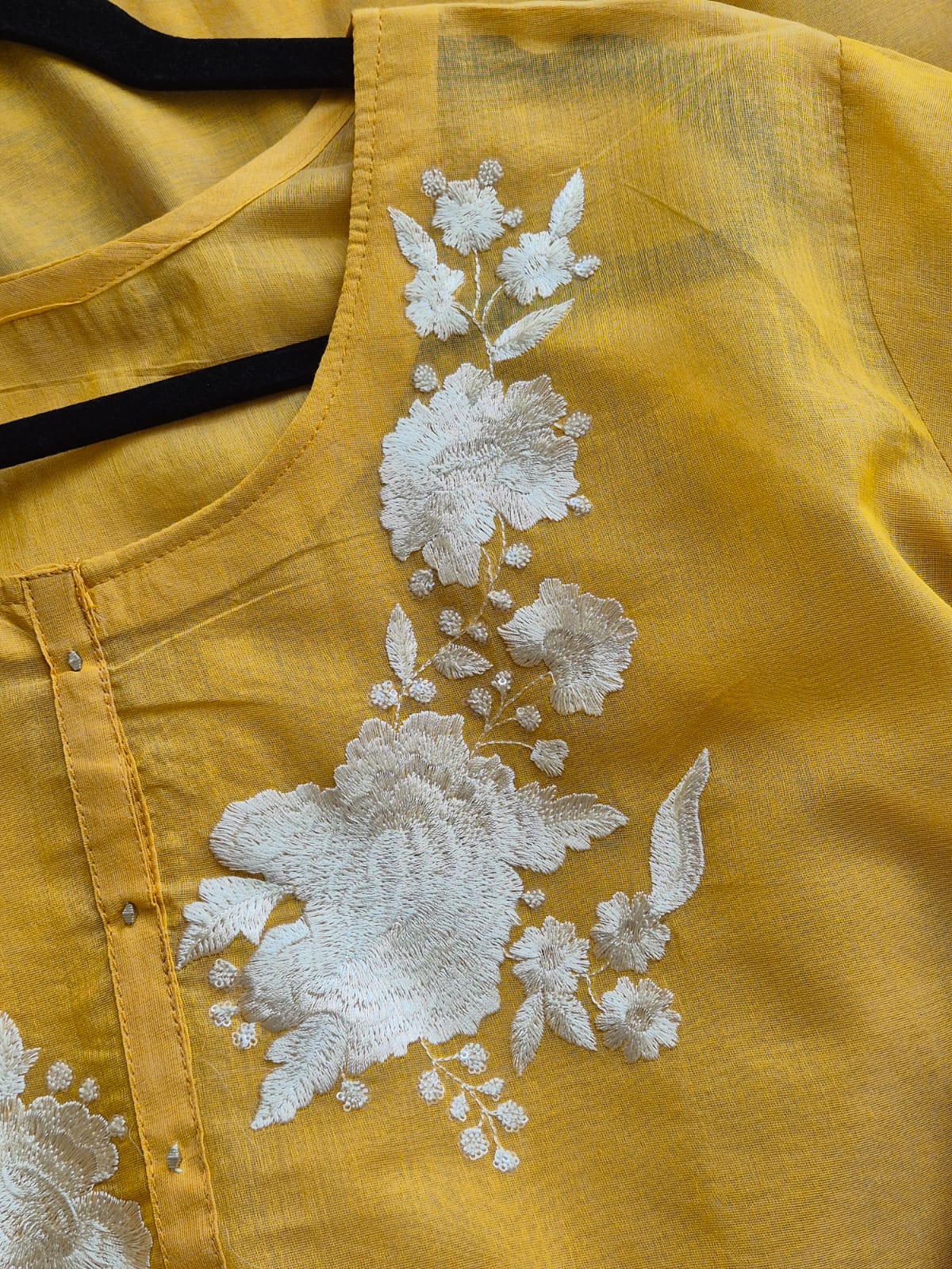 cutwork-embroidered-mulchanderi-semi-stitched-suits-set