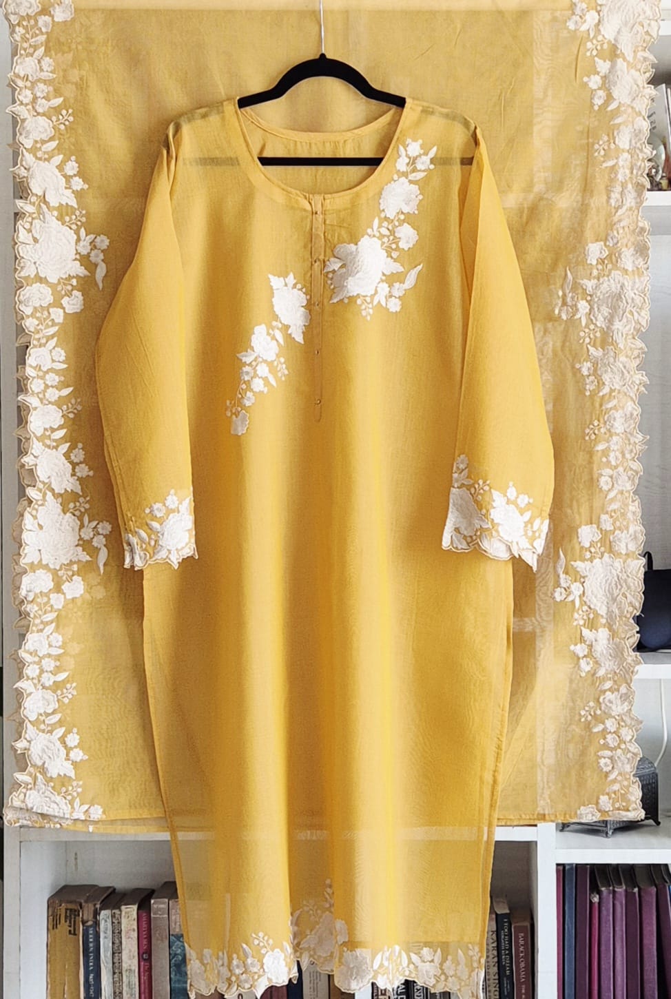 cutwork-embroidered-mulchanderi-semi-stitched-suits-set