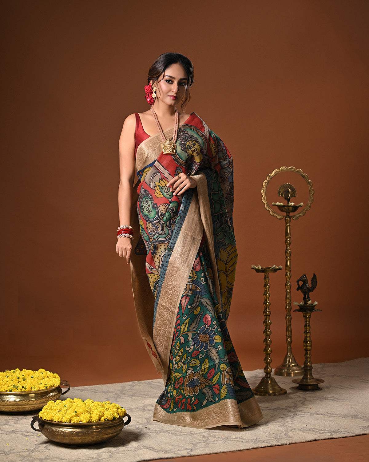 dashavtaram-banarasi-munga-silk-kalamkari-saree-side-drape-view