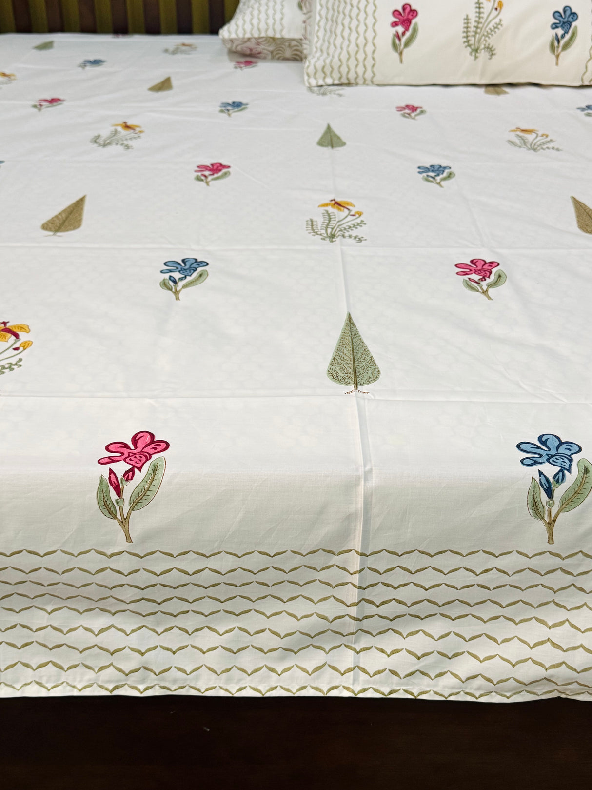 decorative-cotton-bedsheet-blockprint