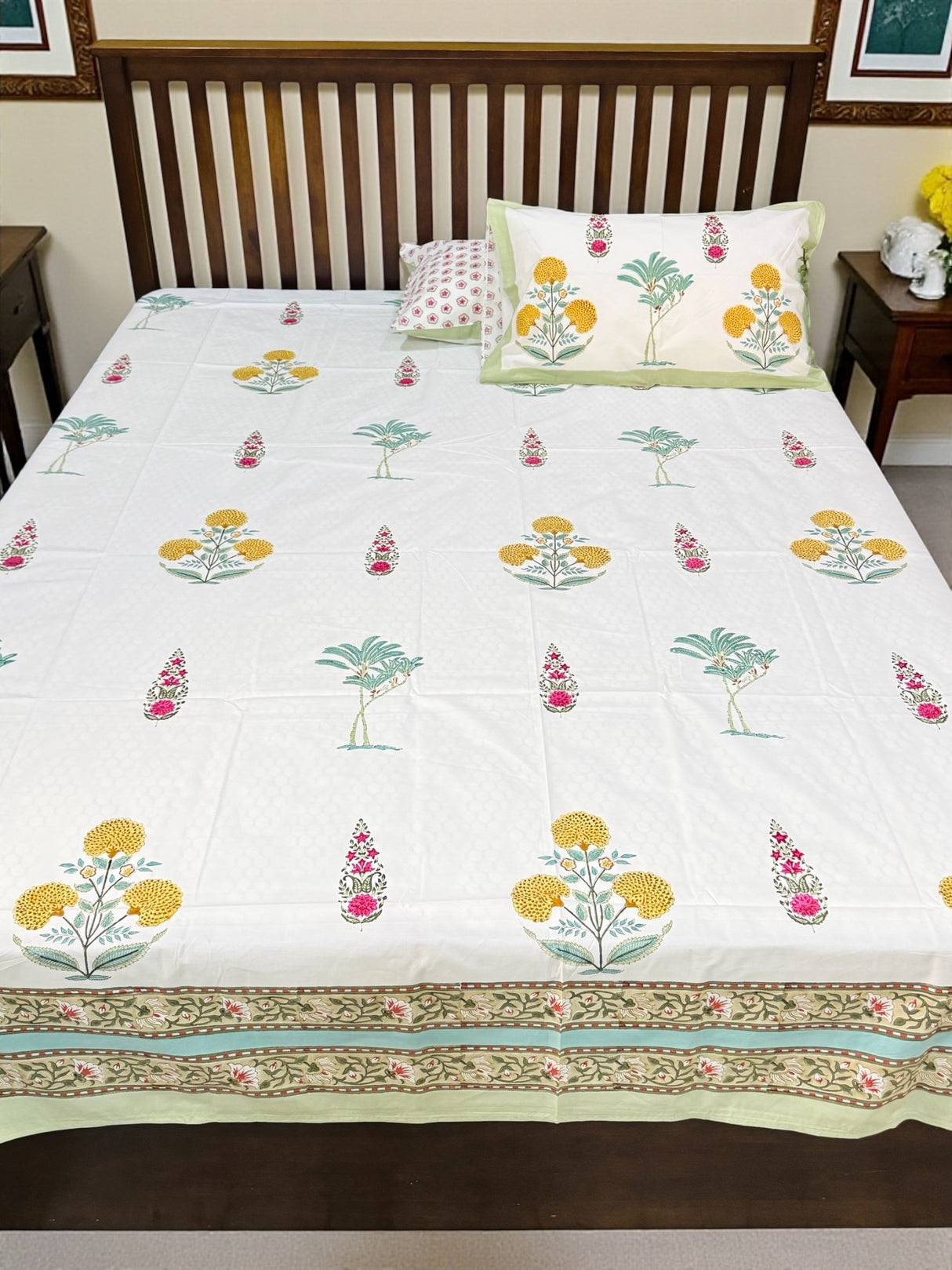 decorative-handcrafted-cotton-bedsheet
