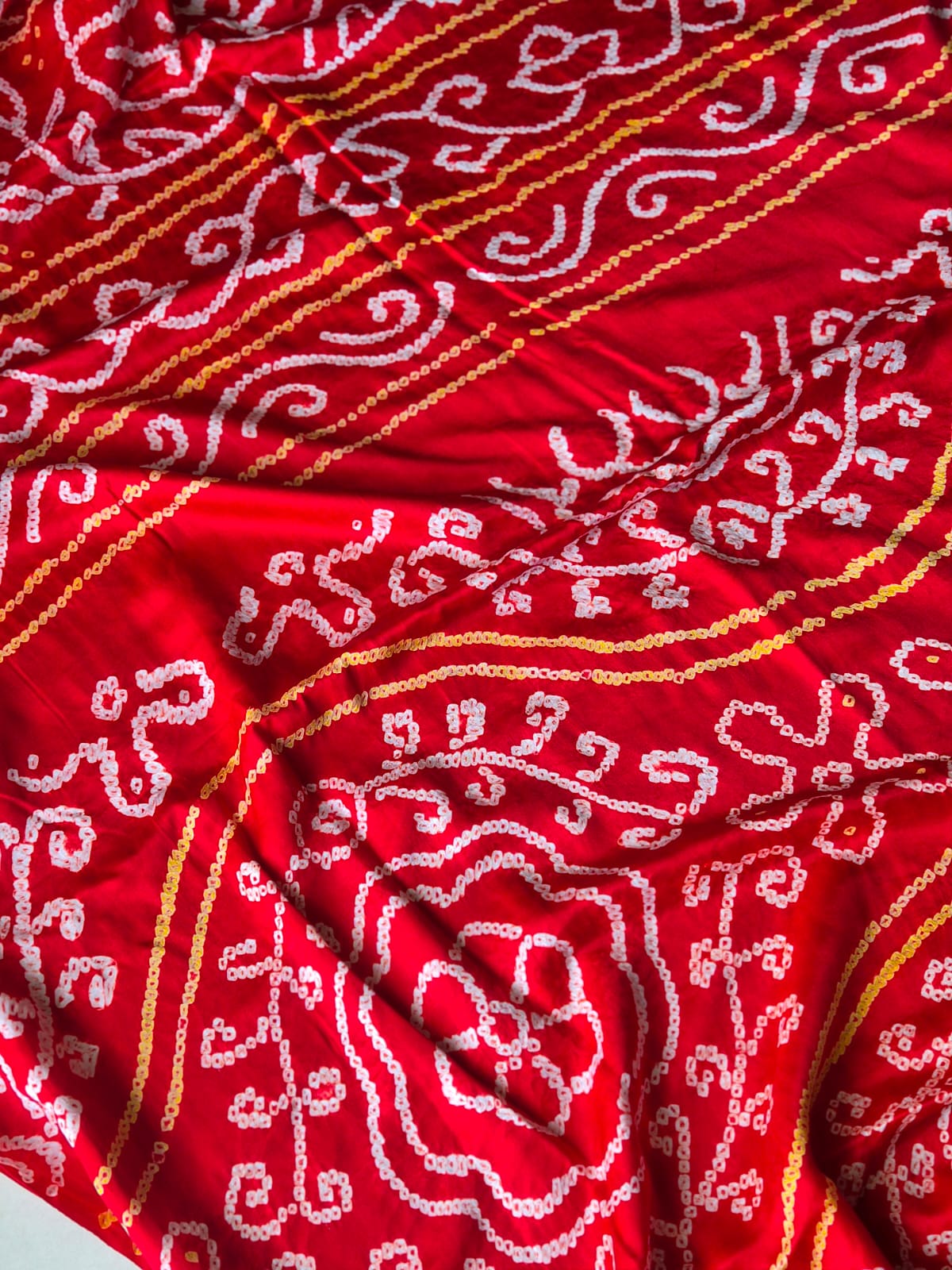divine-beauty-red-pure-gajji-silk-floral-bandhani-saree