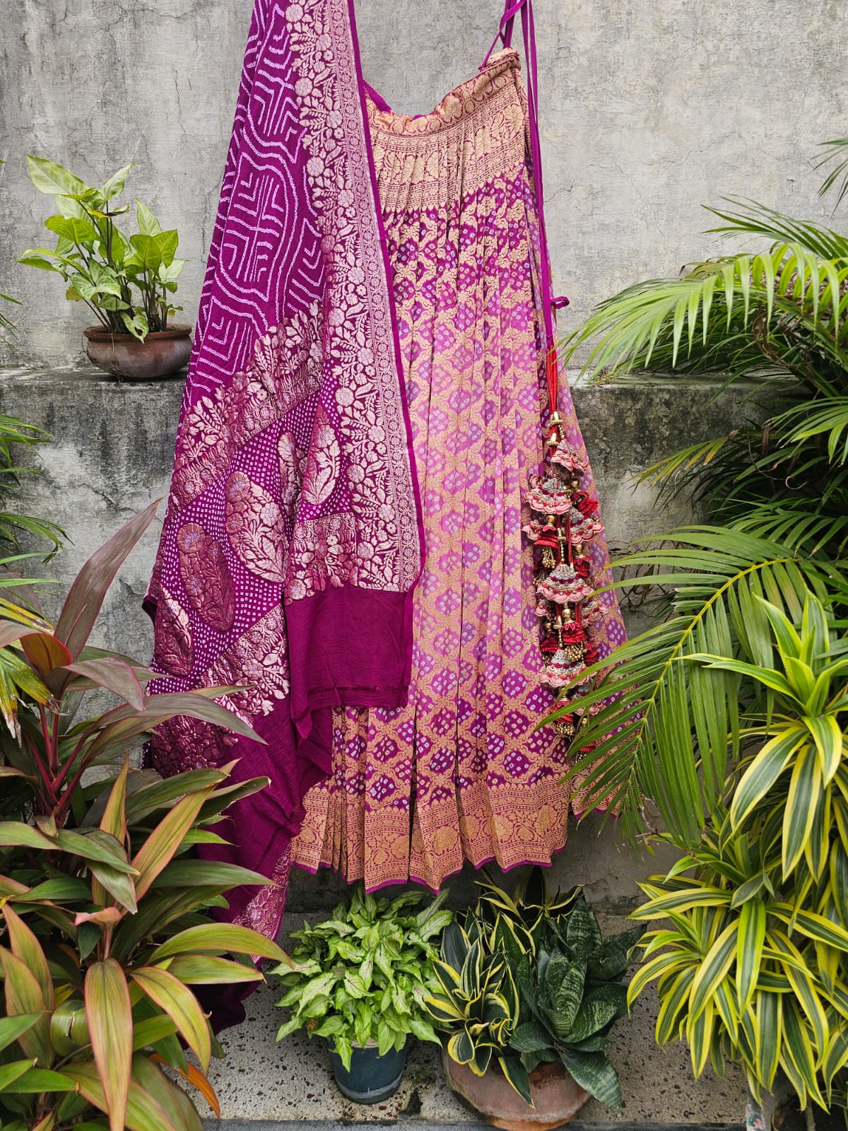 dual-shade-of-plum-magenta-pure-banarsi-georgette-bandhani-lehenga