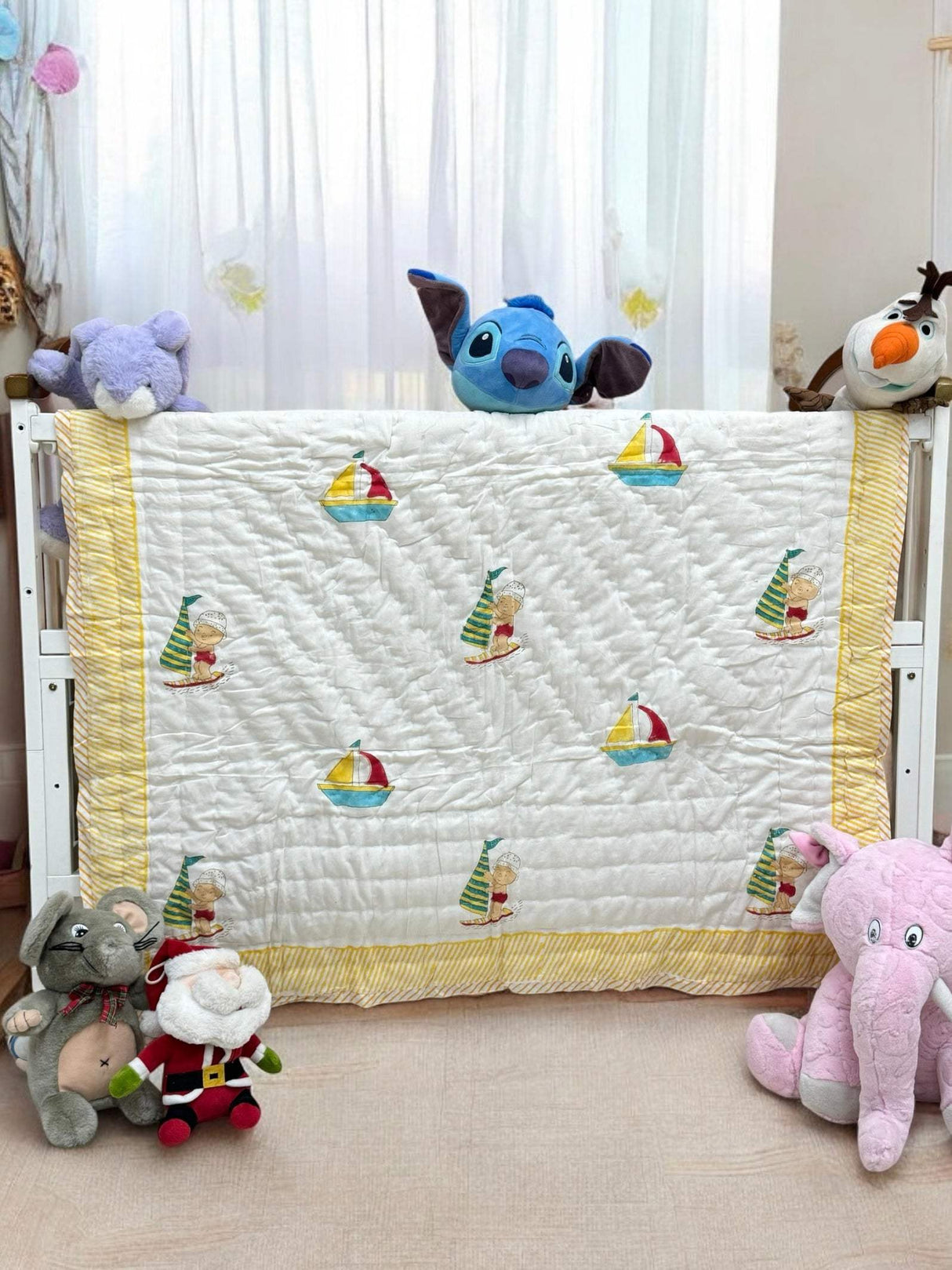 summer-ready lightweight kids quilt with surfing and boat print made using pure cotton for bulk gifting in UK and New Zealand