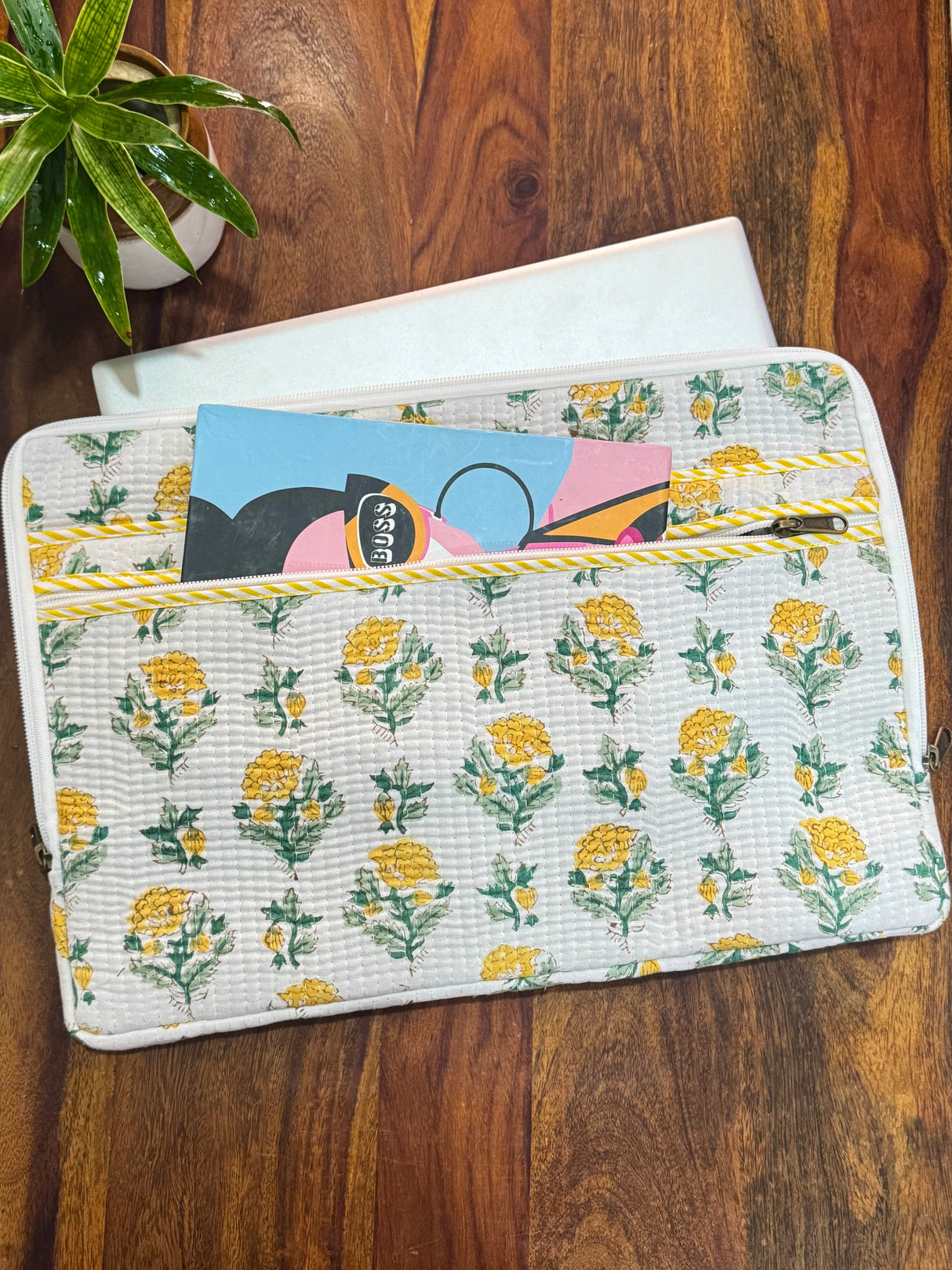 elegant-floral-quilted-laptop-sleeve-without-handle