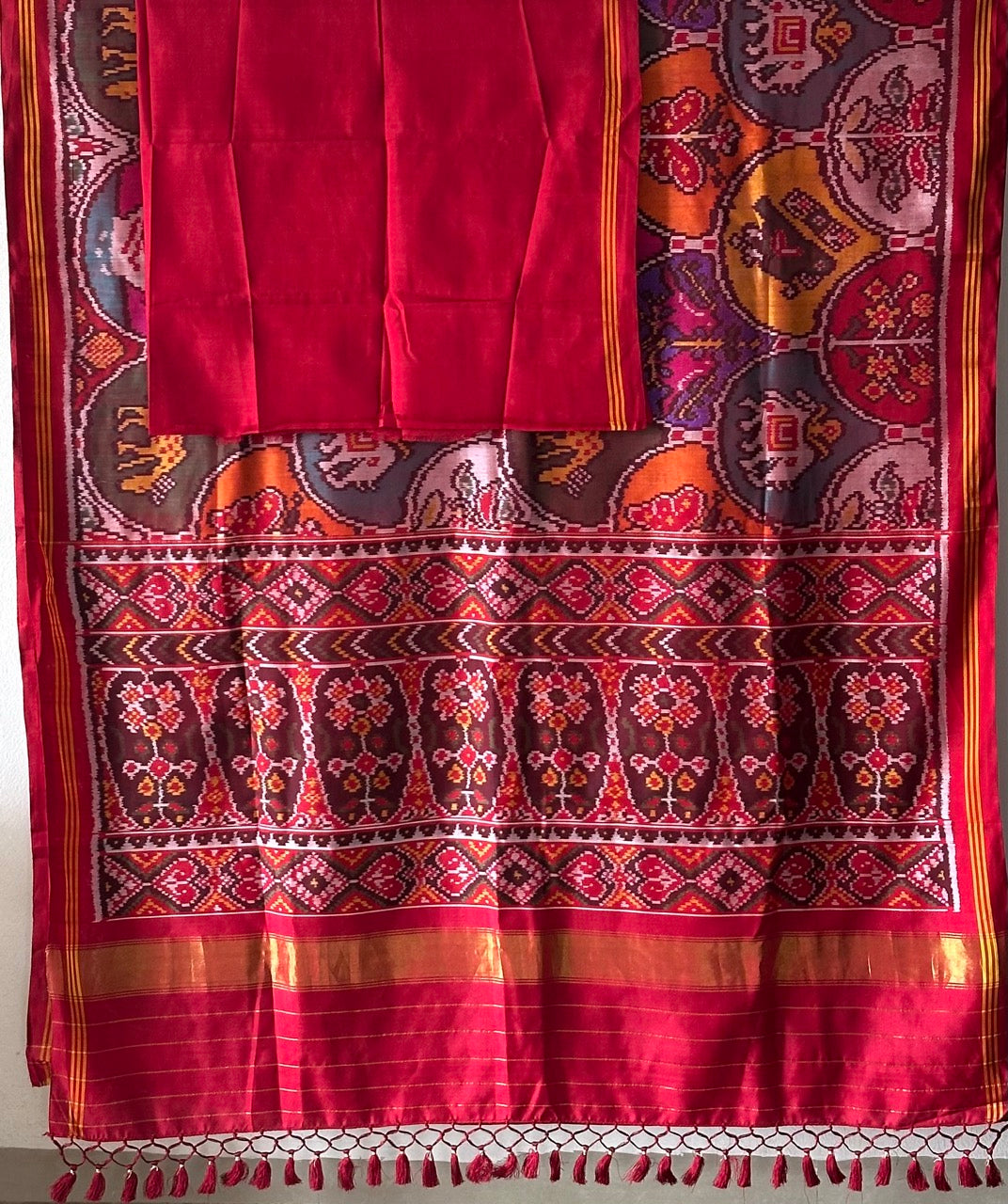 elegant-handloom-red-mulberry-silk-ikat-patola-saree-with-animal-motifs