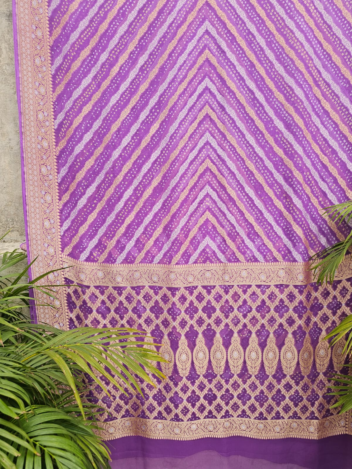 Elegant Lavander Pure Banarasi Georgette Bandhani Saree