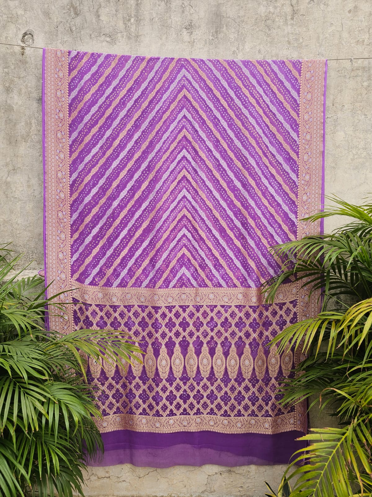 elegant-lavander-pure-banarasi-georgette-bandhani-saree