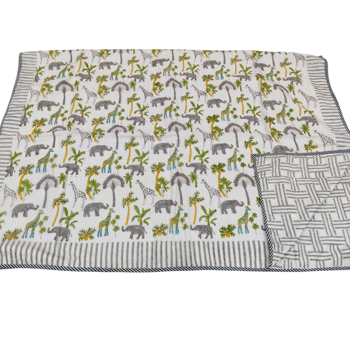 elephant-giraffe-palm-tree-print-kids-cotton-blanket