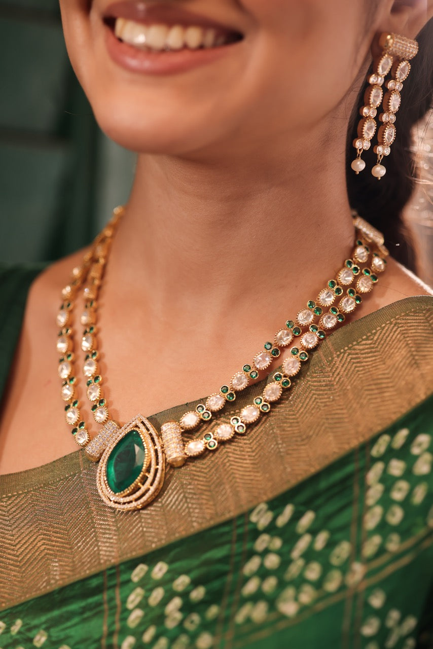 emerald-cascade-handcrafted-92-5-silver-necklace-with-moissanite-polki