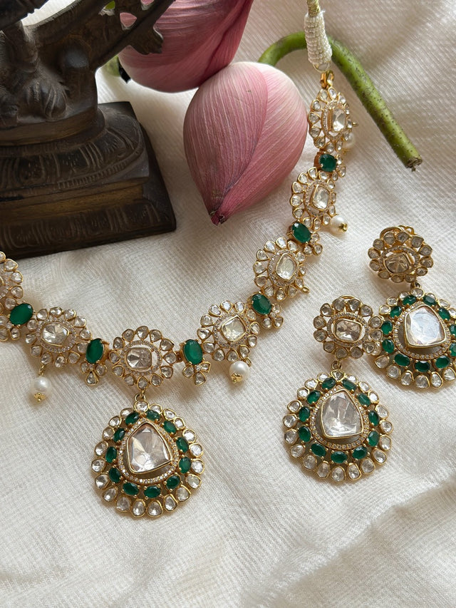 emerald-noor-handcrafted-92-5-silver-necklace-with-moissanite-polki