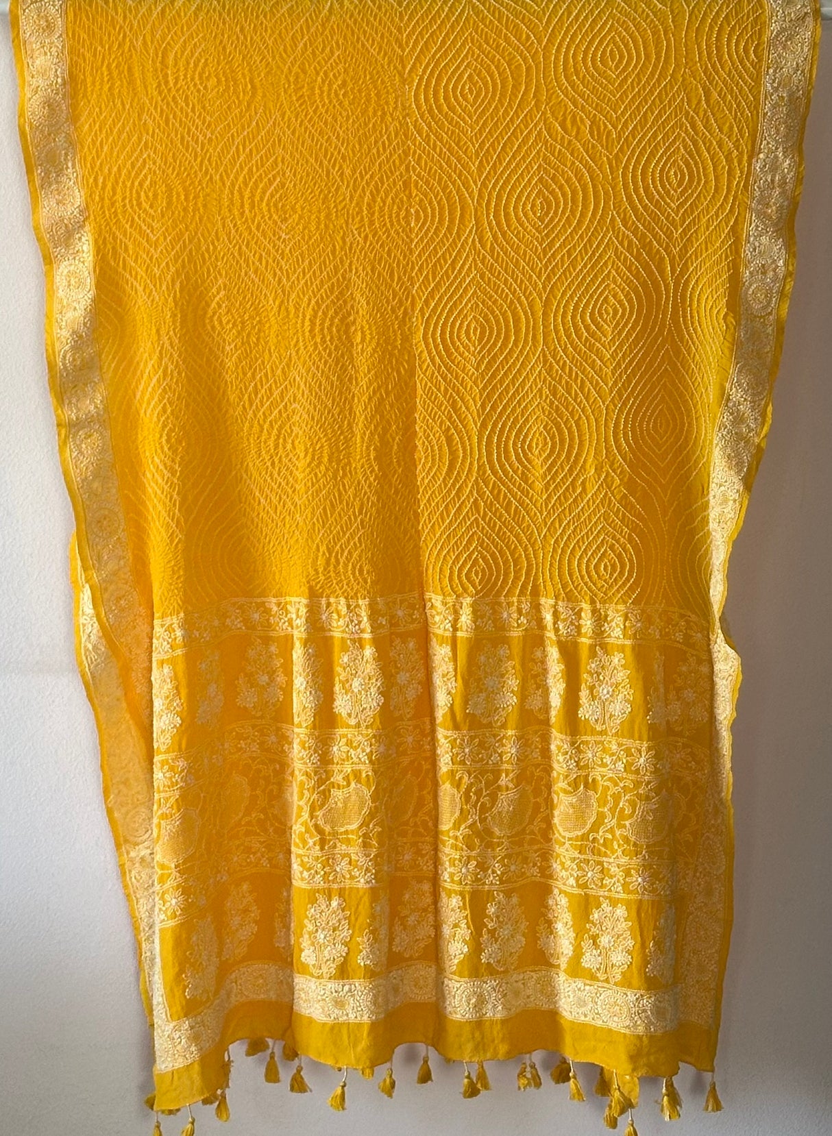 ethnic-handloom-bandhani-chikankari-dupatta-for-festive-wear