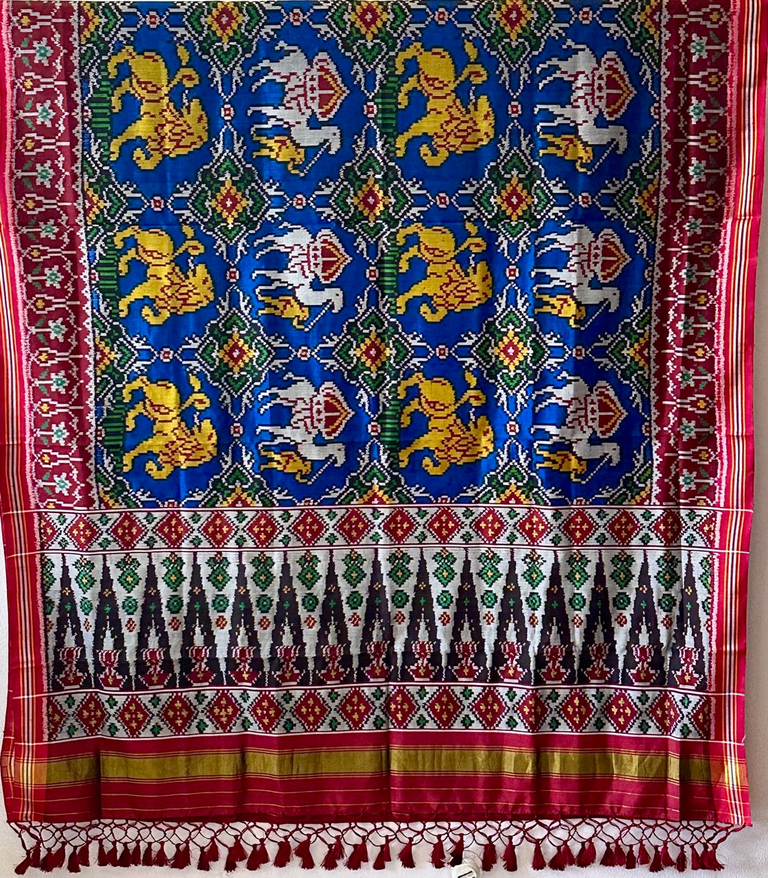 Exclusive Lion and Camel Theme Handloom Pure Silk Single Ikat/Patola Dupatta