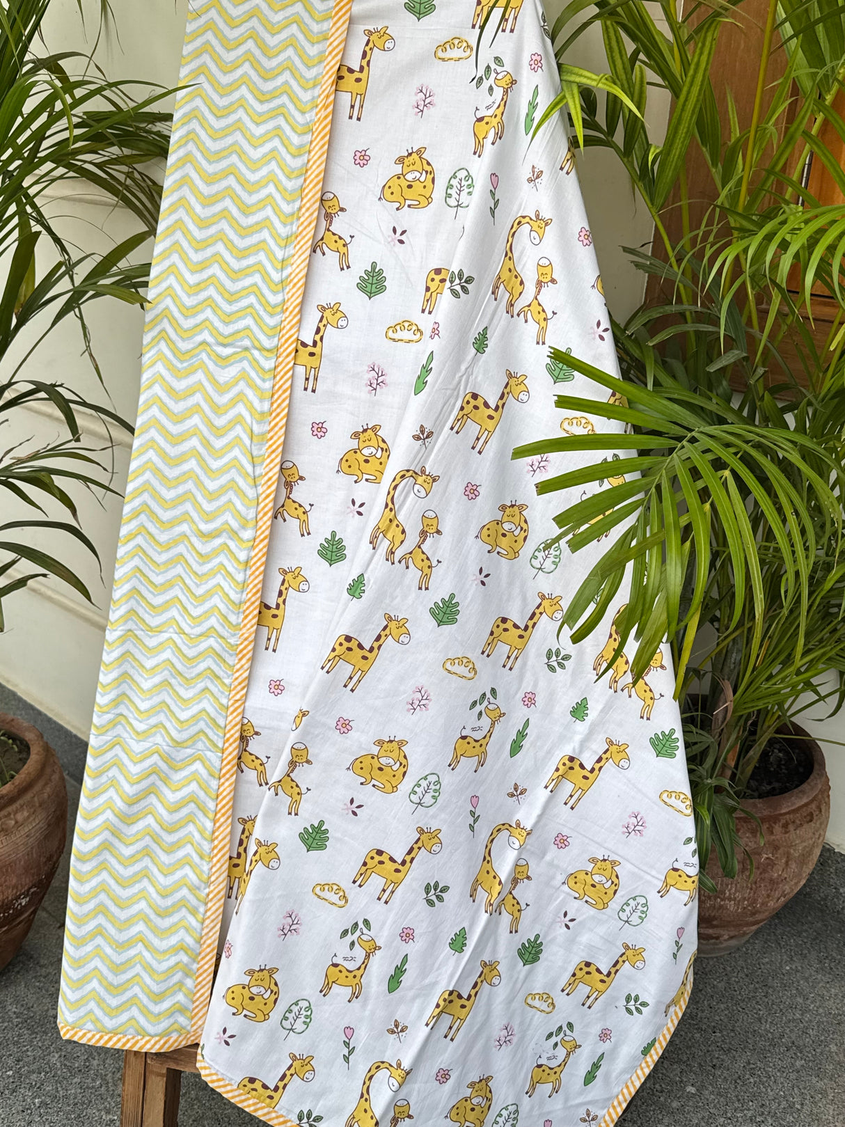 giraffe block printed dohar for babies reversible cotton layered
