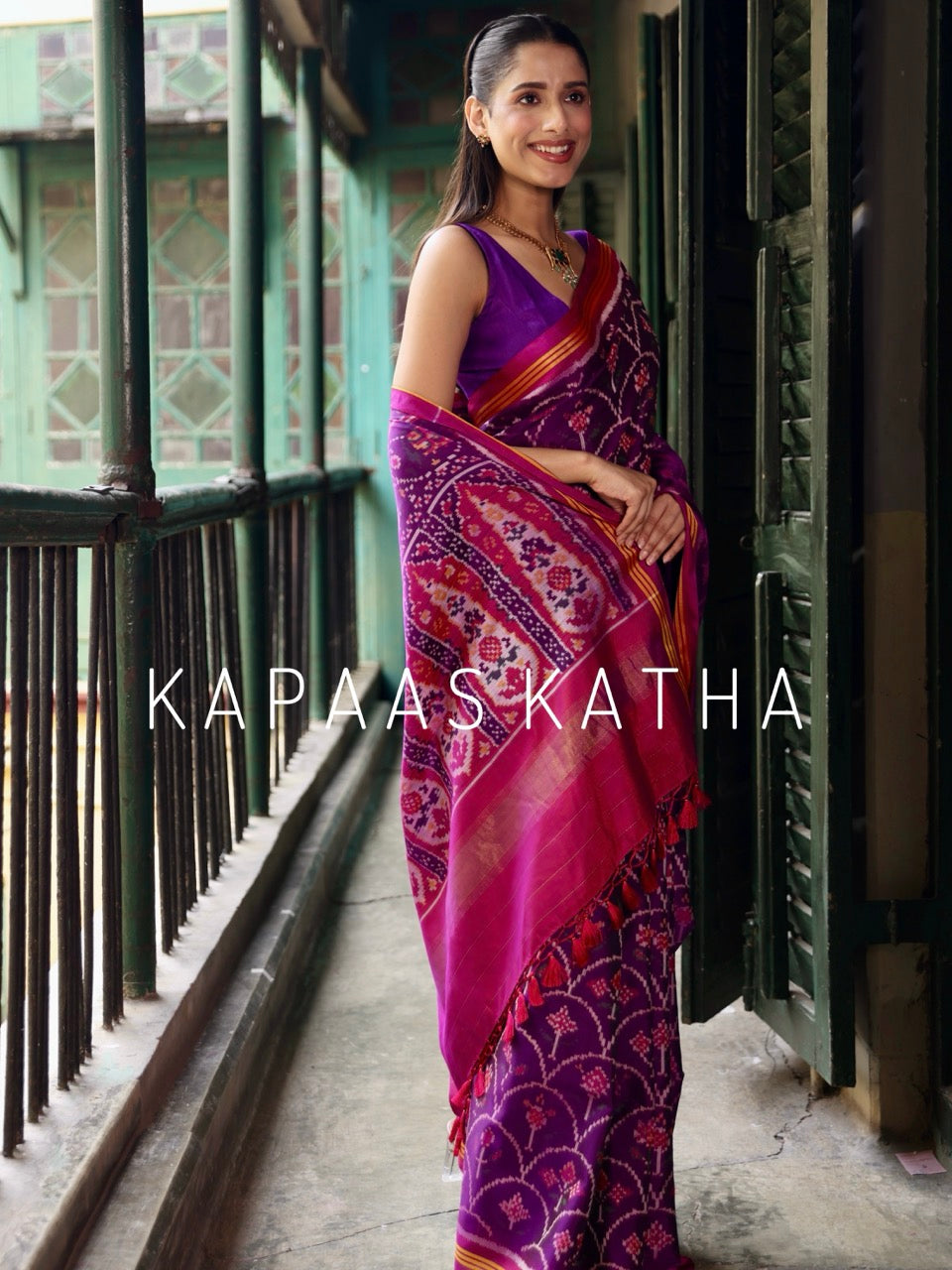 exquisite-legacy-mulberry-silk-single-ikat-patola-saree