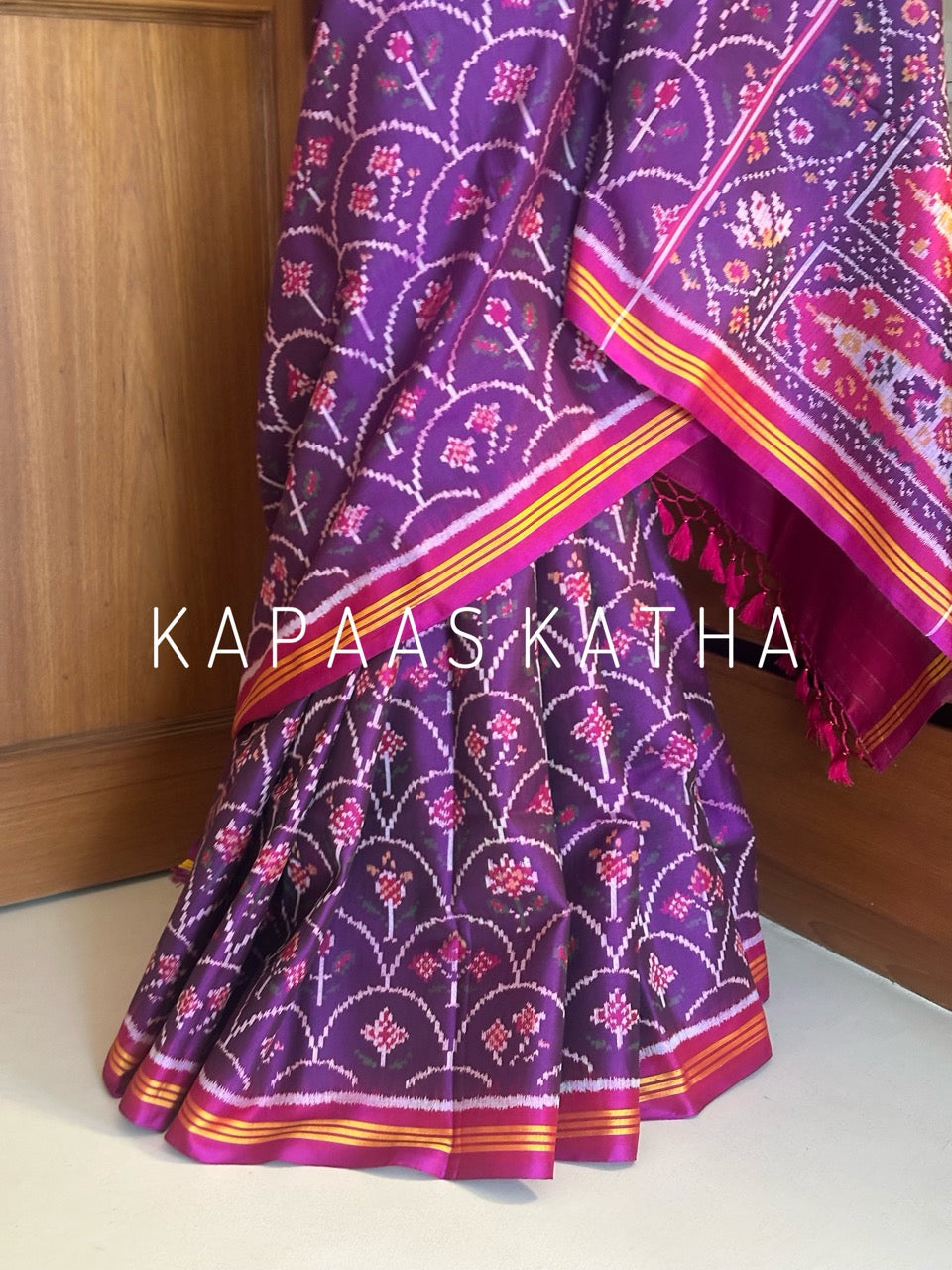 Exquisite Legacy Mulberry Silk Single Ikat Patola Saree