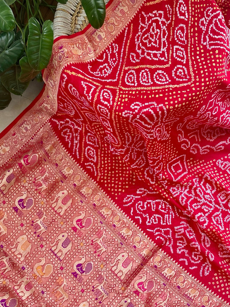 exquisite-red-banarasi-georgette-bandhani-saree