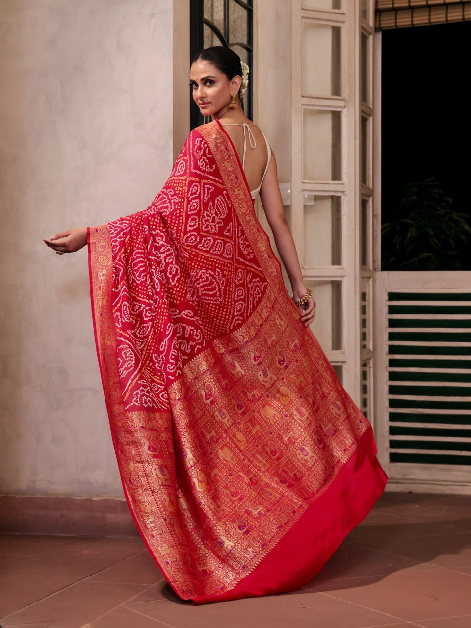 exquisite-red-banarasi-georgette-bandhani-saree