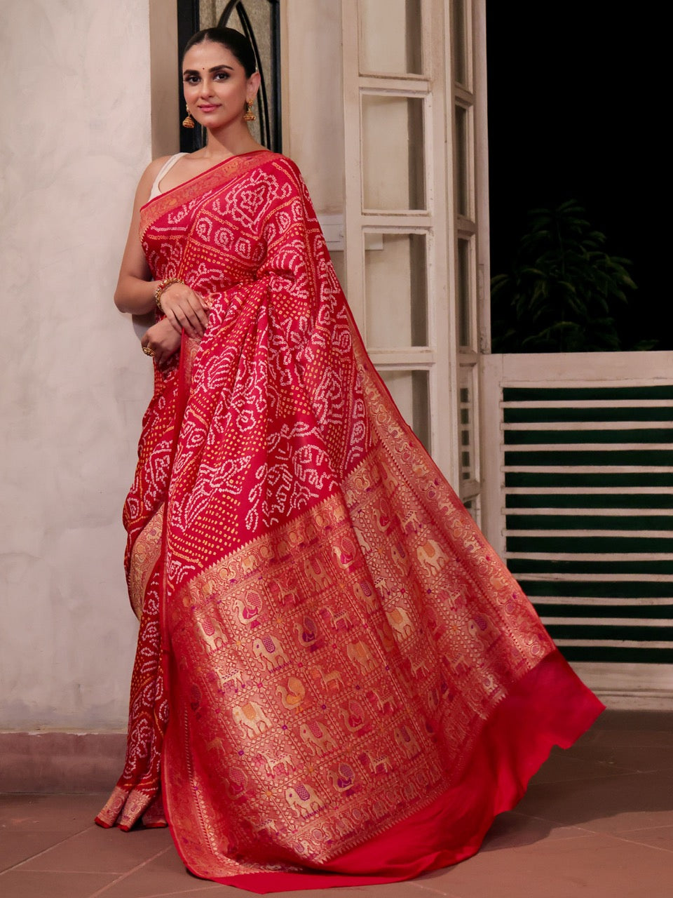 exquisite-red-banarasi-georgette-bandhani-saree