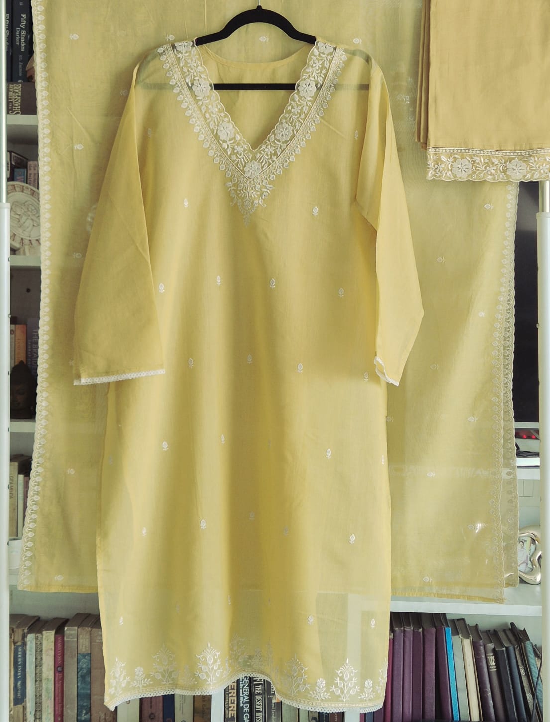 festive-chanderi-3-piece-semi-stitched-suit-set