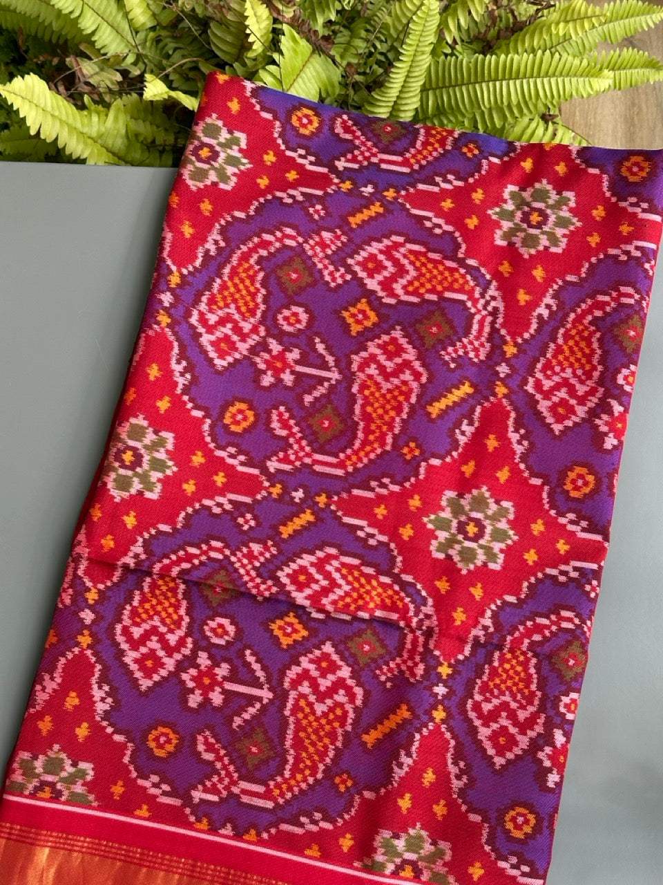 Handloom Purple and Red Mulberry Silk Ikat Patola Dupatta with Fish Chhabdi Theme