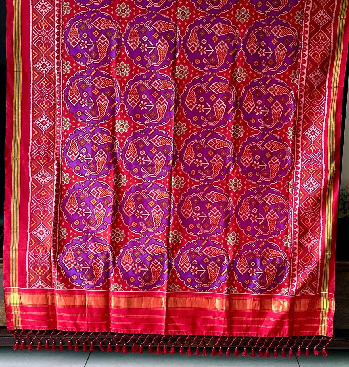 Handloom Purple and Red Mulberry Silk Ikat Patola Dupatta with Fish Chhabdi Theme