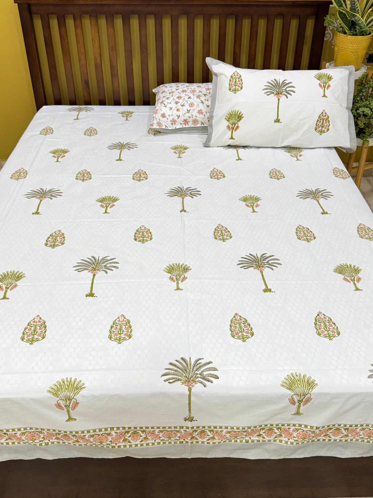 fitted-warm-flora-handblock-print-pure-cotton-bedsheet
