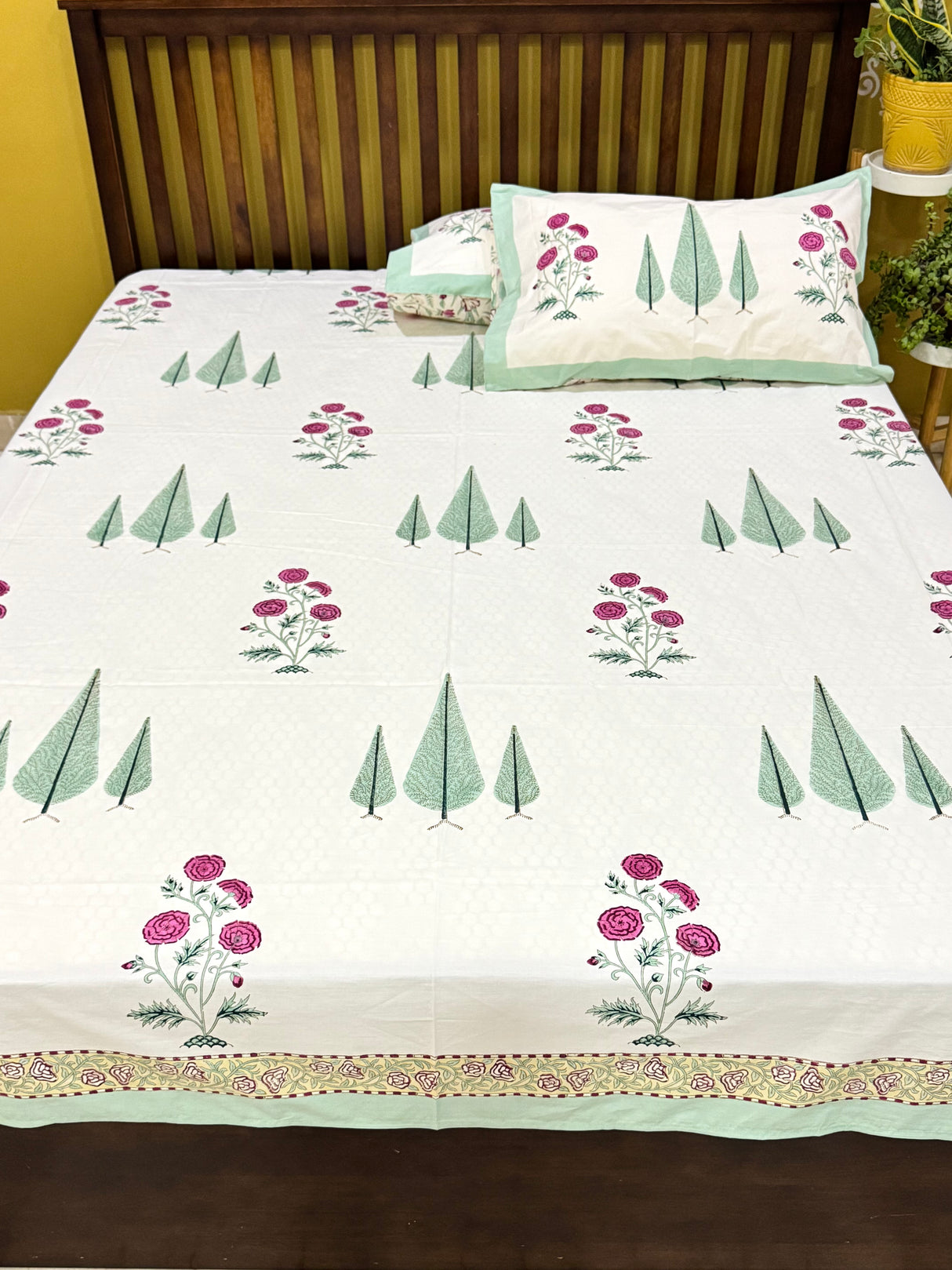 flat-opulent-sprig-handblock-print-pure-cotton-bedsheet