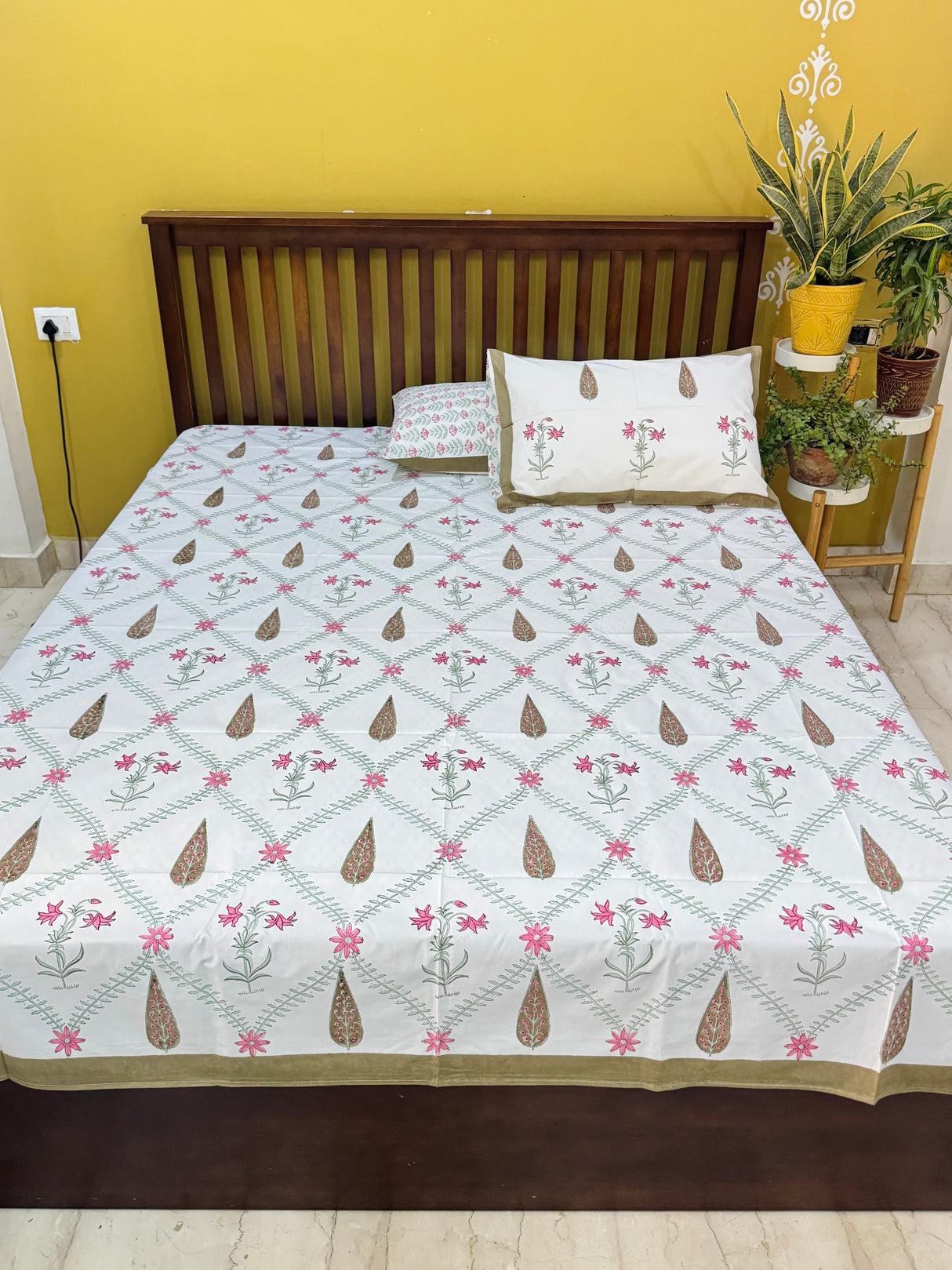 flat-sprig-luxe-handblock-print-pure-cotton-bedsheet