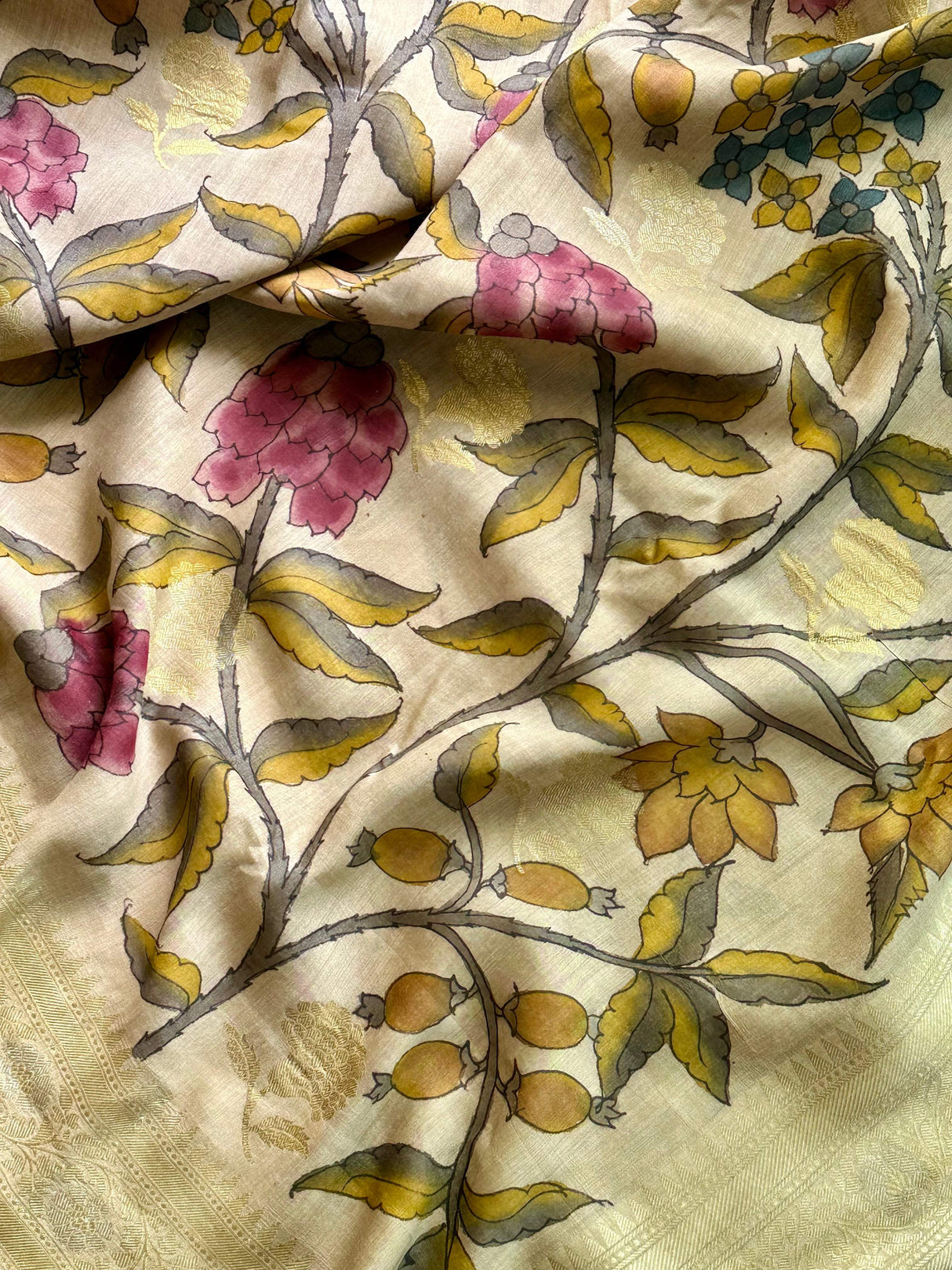 floral-banarsee-munga-silk-kalamkari-saree-border-close-up