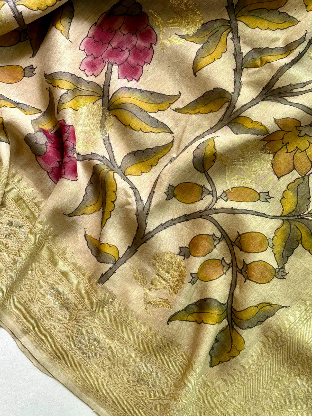 floral-banarsee-munga-silk-kalamkari-saree-border-view