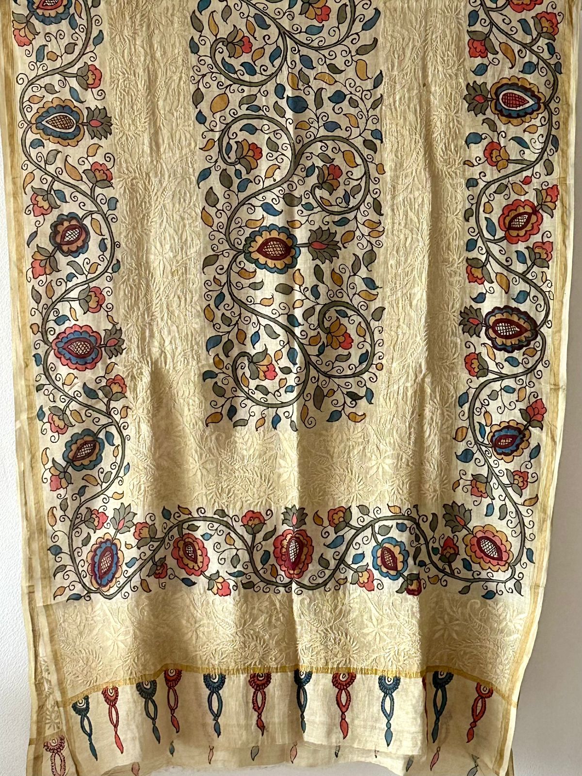 floral-kalamkari-chanderi-cotton-silk-dupatta-with-lucknow-chikankari