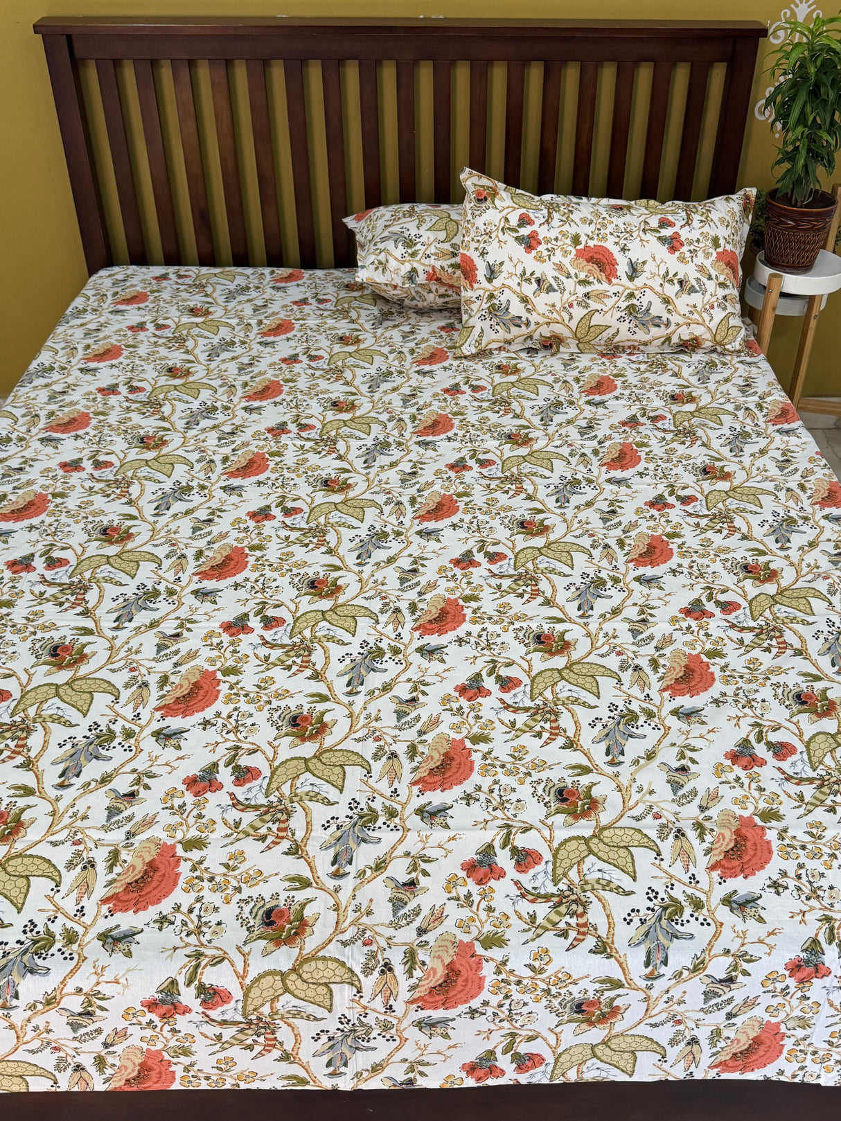 best-cotton-bedsheets-for-pg-hostel-use