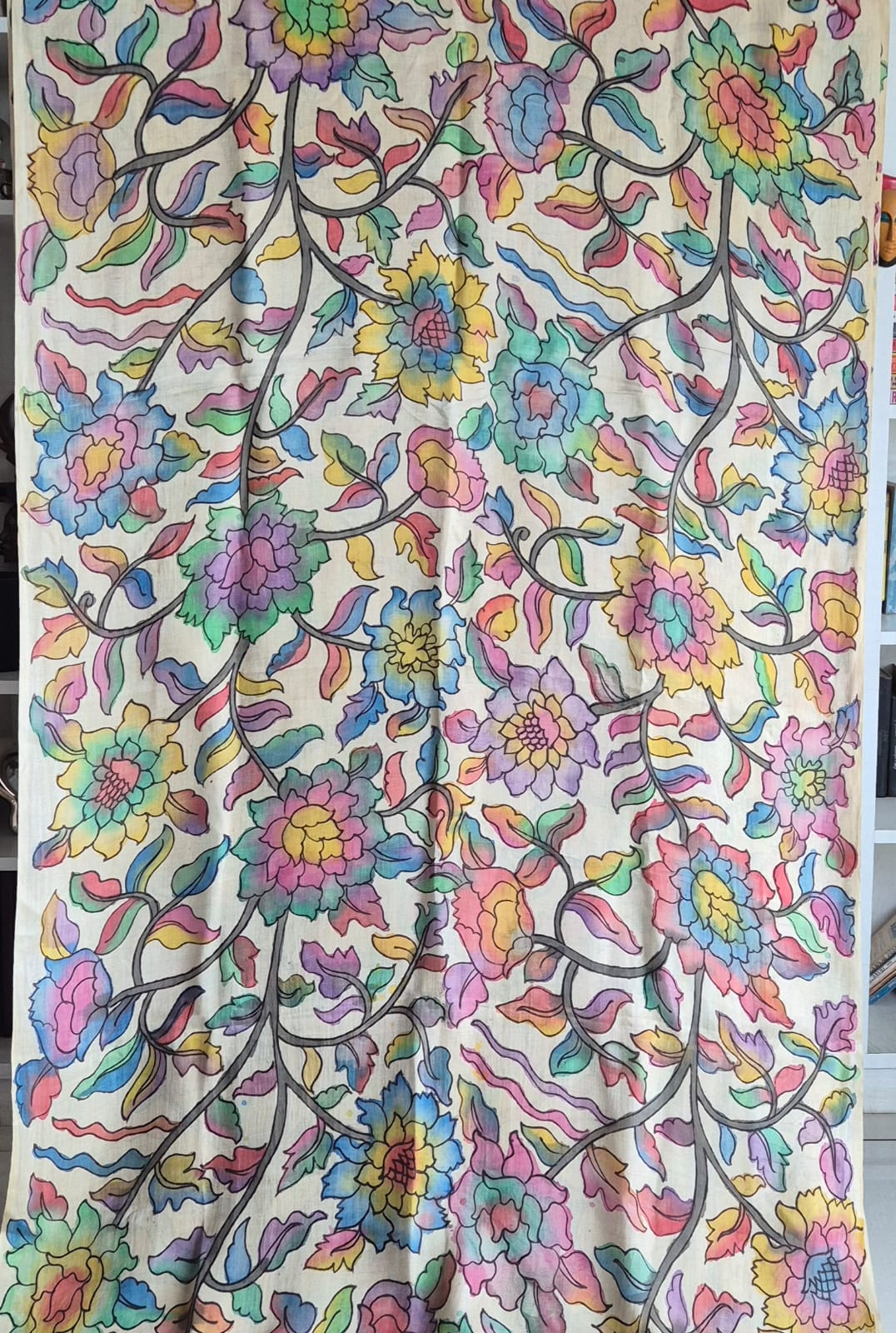 floral-pure-colourful-gajji-silk-kalamkari-saree-side-profile-view