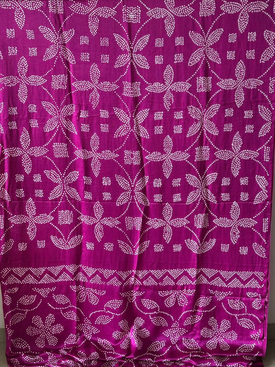 floral-theme-orchid-purple-pure-gajji-silk-bandhani-saree