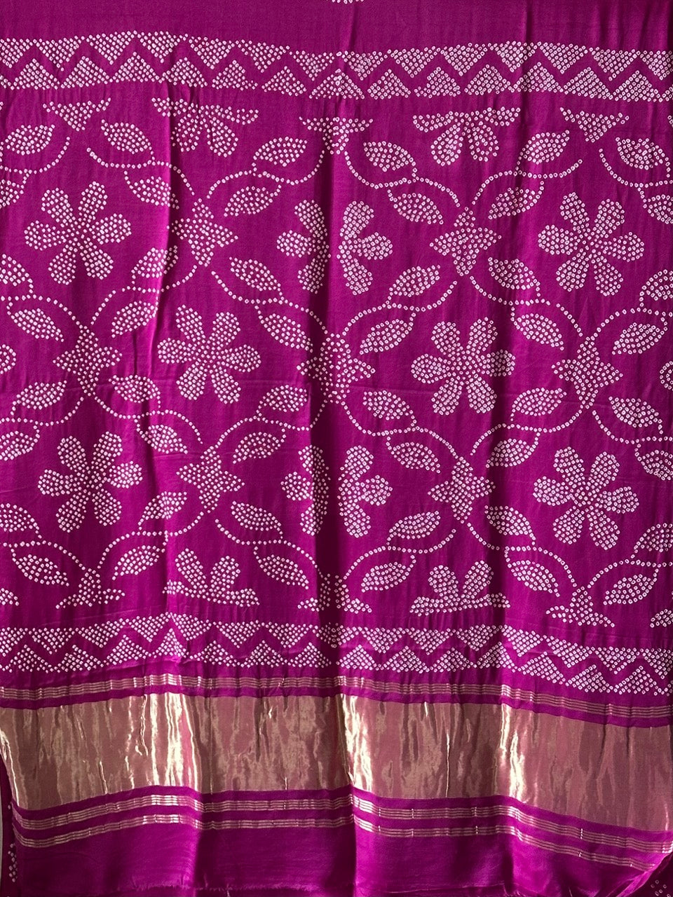 floral-theme-orchid-purple-pure-gajji-silk-bandhani-saree