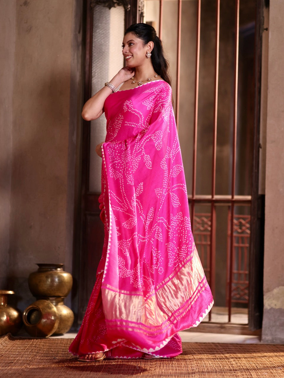 floral-theme-pink-pure-gajji-silk-bandhani-saree
