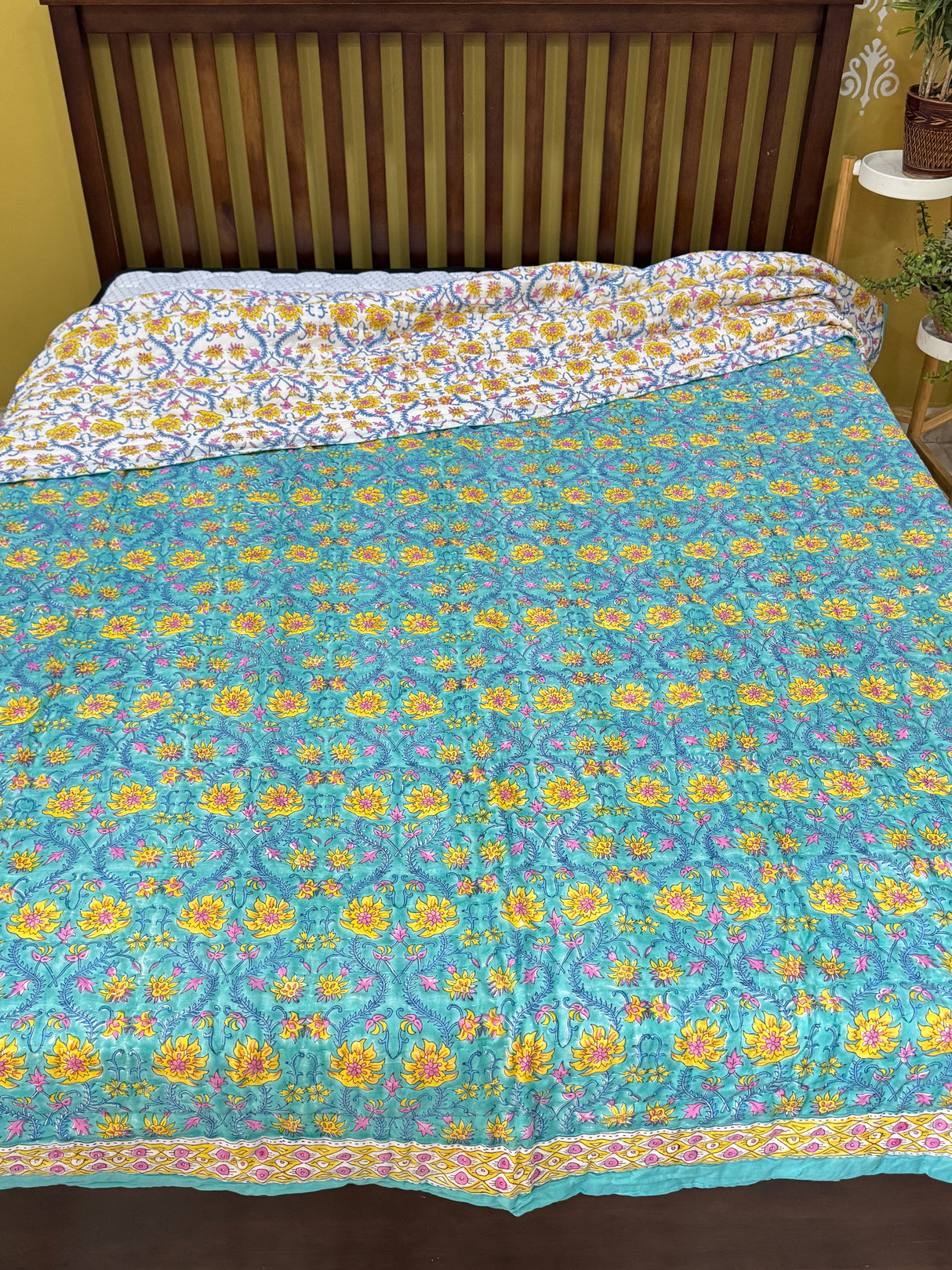 fresh-blossom-handblock-queen-size-cotton-quilt