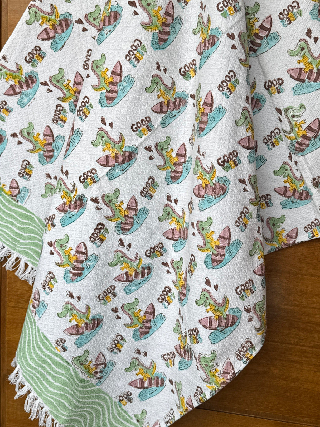 frog-bee-print-mulmul-dohar