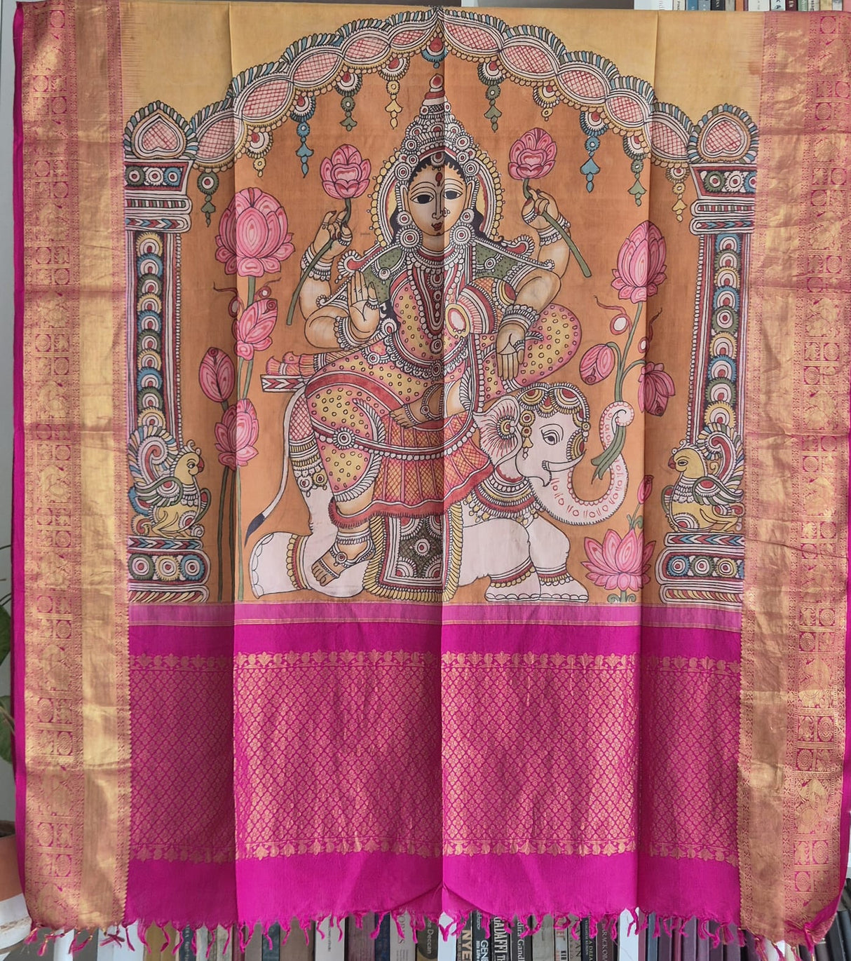 goddess-lakshmi-kanchipattu-kalamkari-dupatta