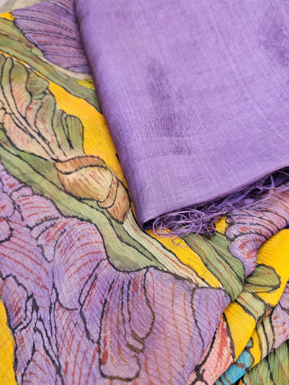 golden-iris-handcrafted-chiffon-kalamkari-saree