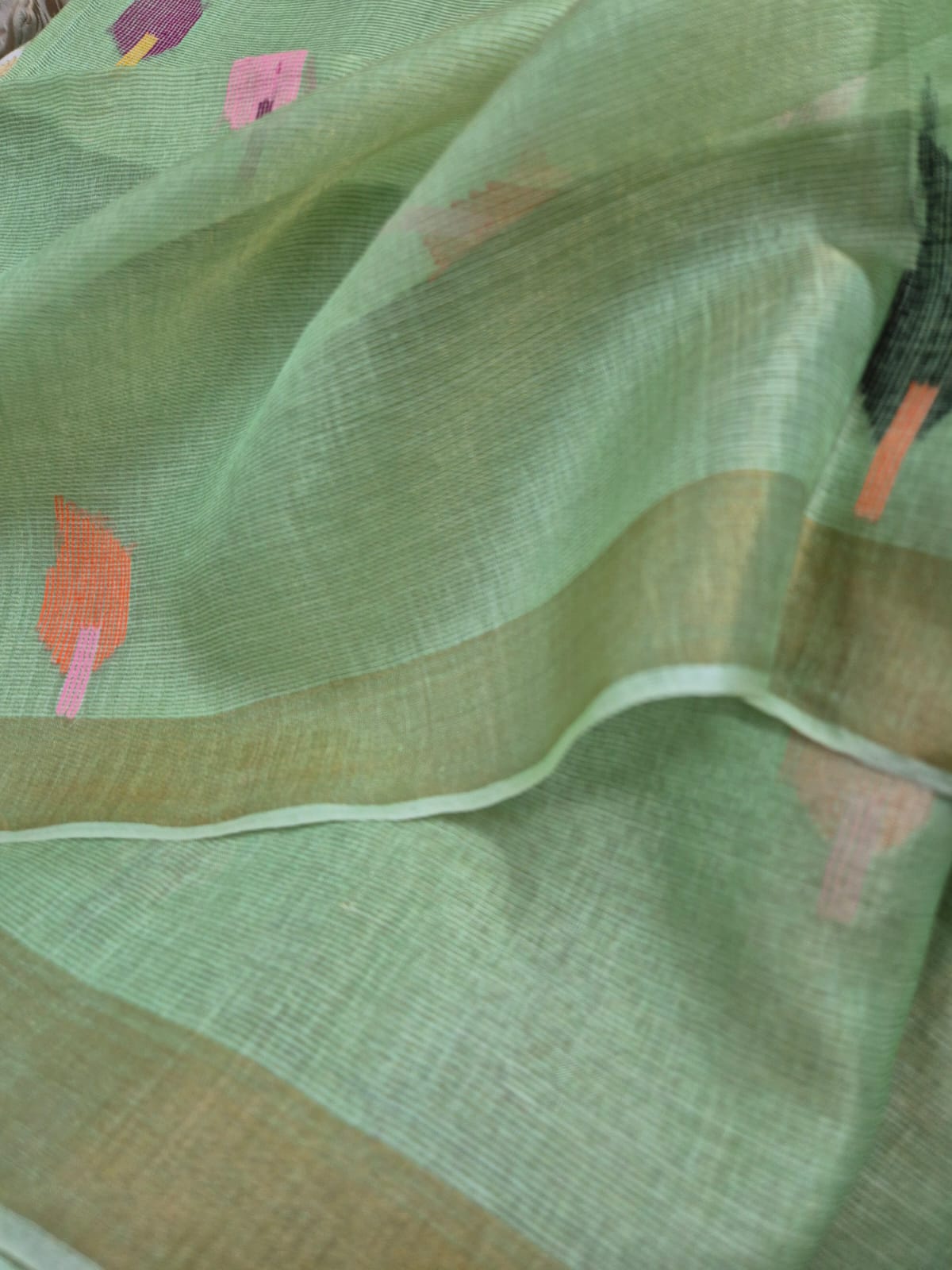 green-base-with-pink-stems-handloom-tissue-silk-saree-with-jamdani-weaving