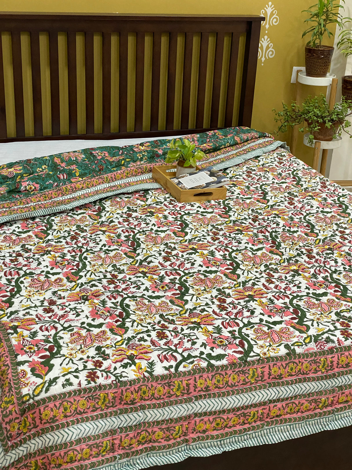 green-brown-king-cotton-quilt-complete-view