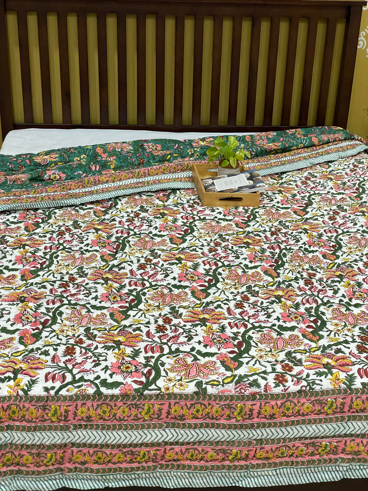 green-brown-king-cotton-quilt-overall-view